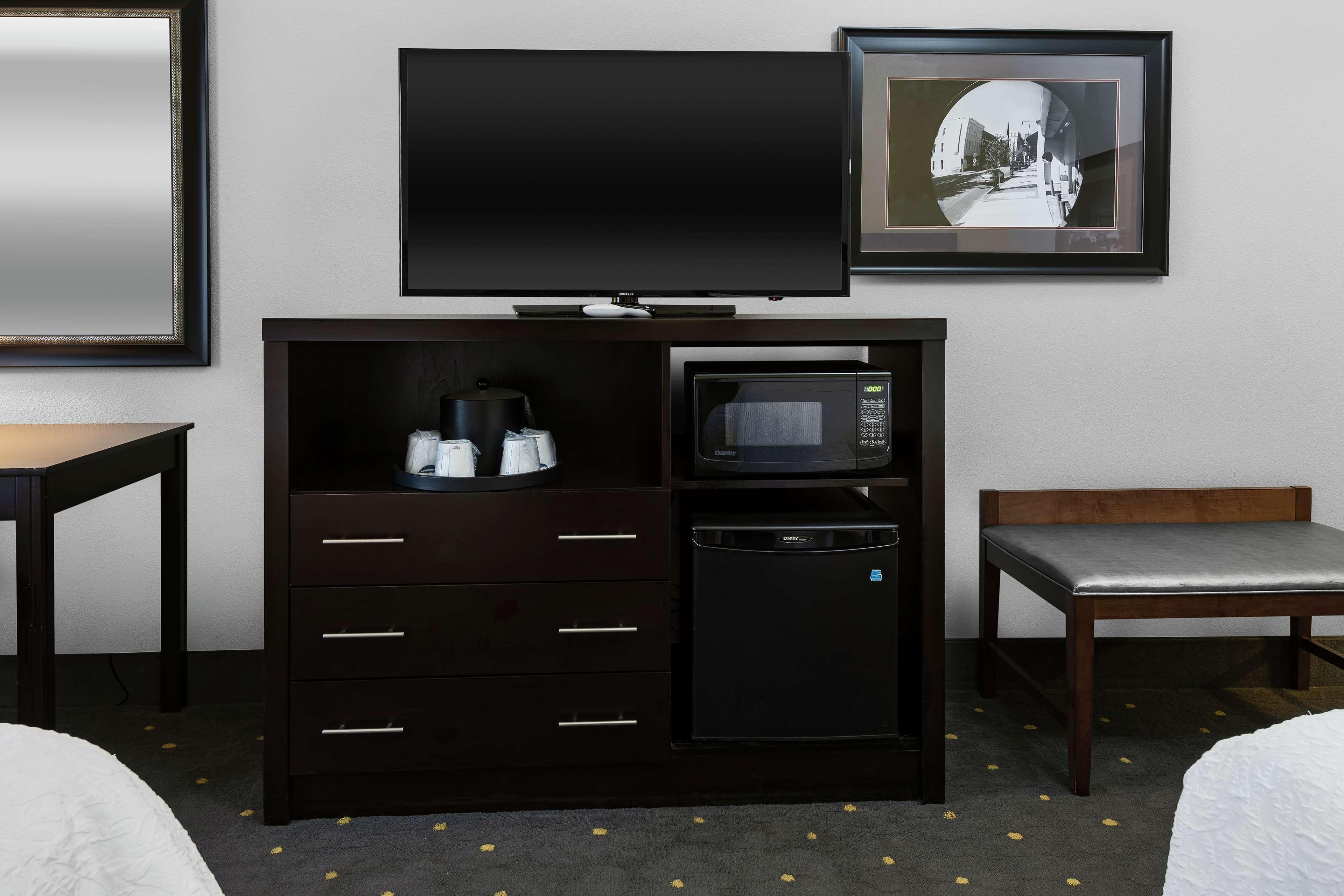 Hampton Inn & Suites - Raleigh Downtown Екстериор снимка