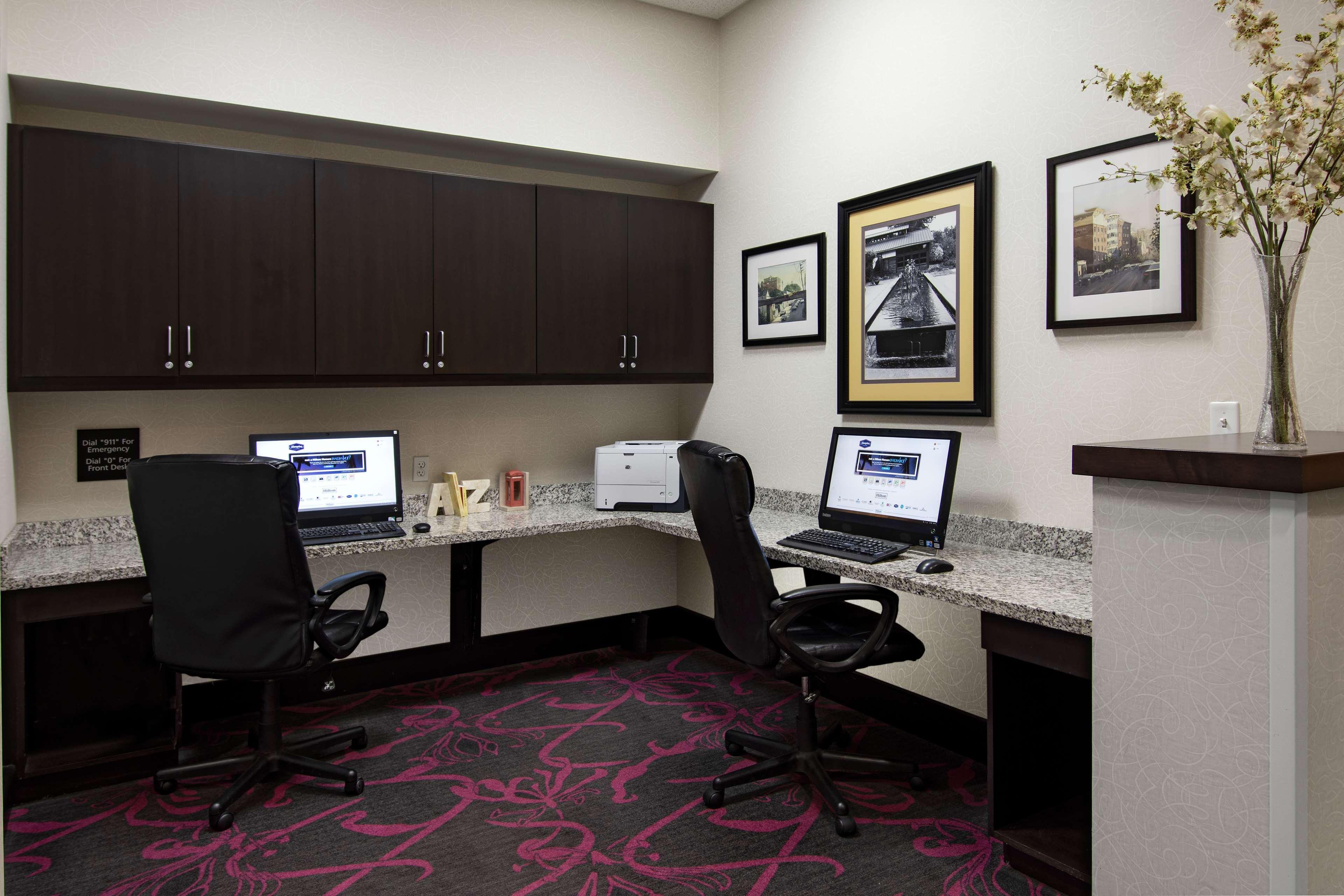 Hampton Inn & Suites - Raleigh Downtown Екстериор снимка