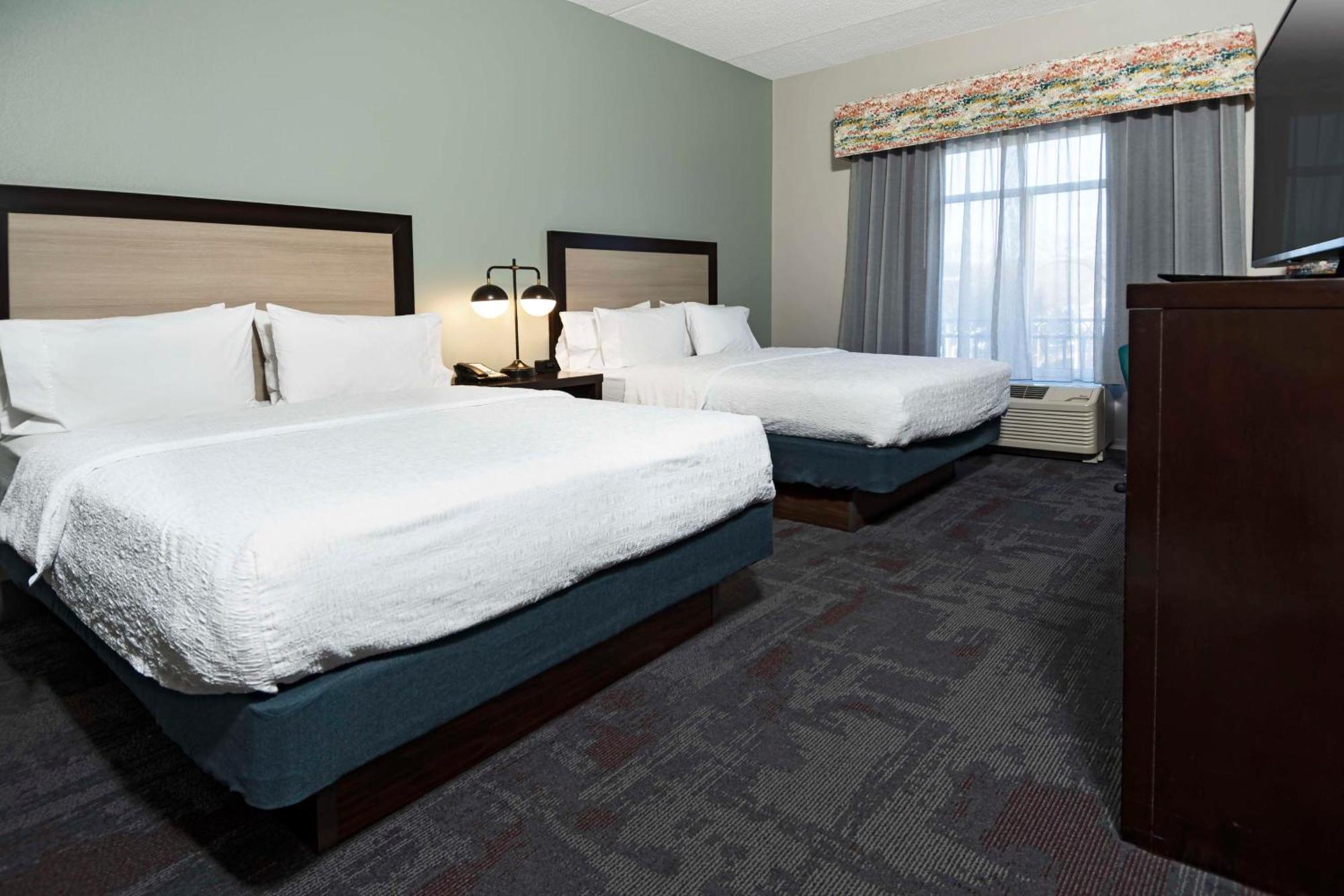 Hampton Inn & Suites - Raleigh Downtown Екстериор снимка