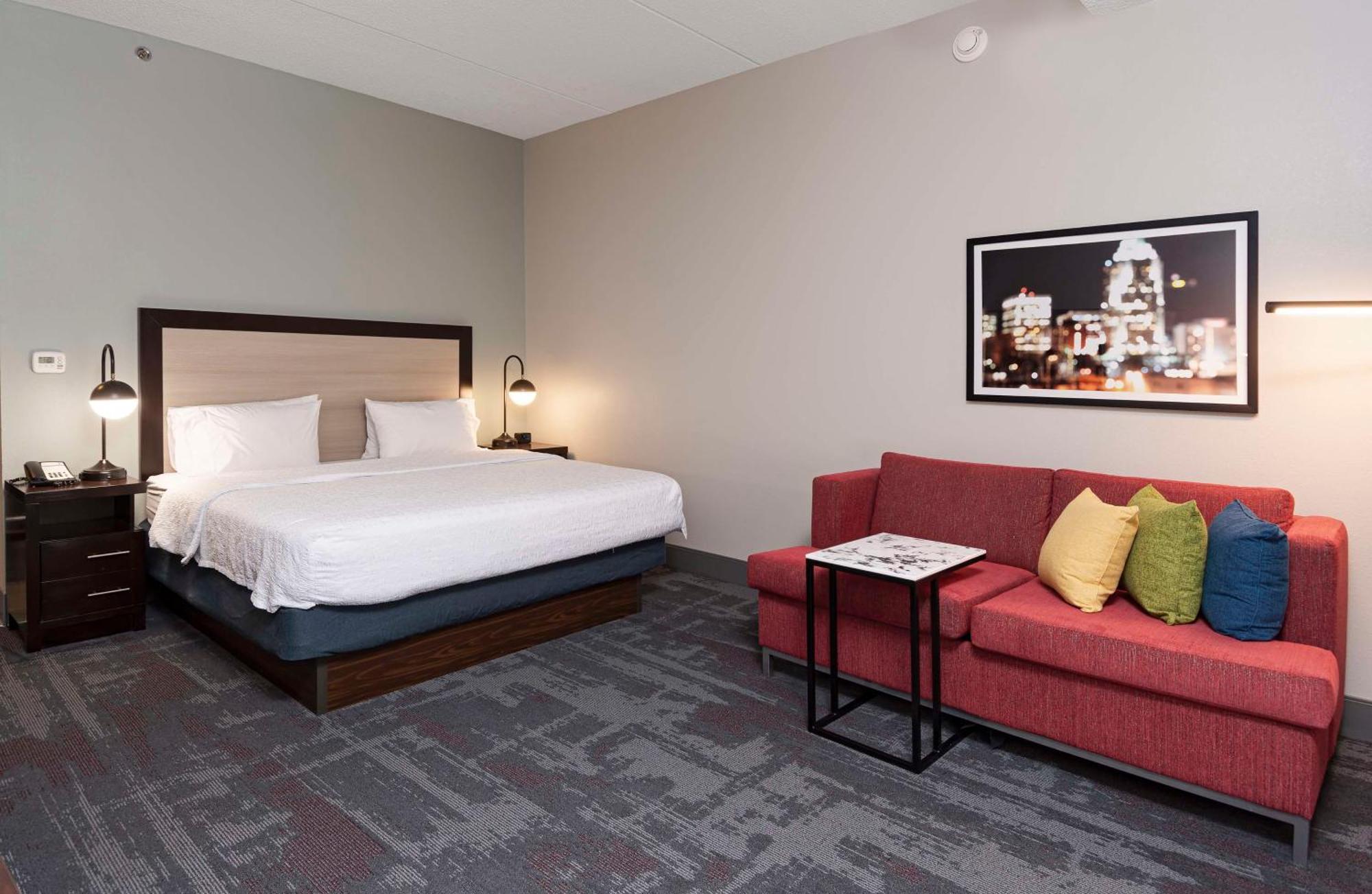 Hampton Inn & Suites - Raleigh Downtown Екстериор снимка