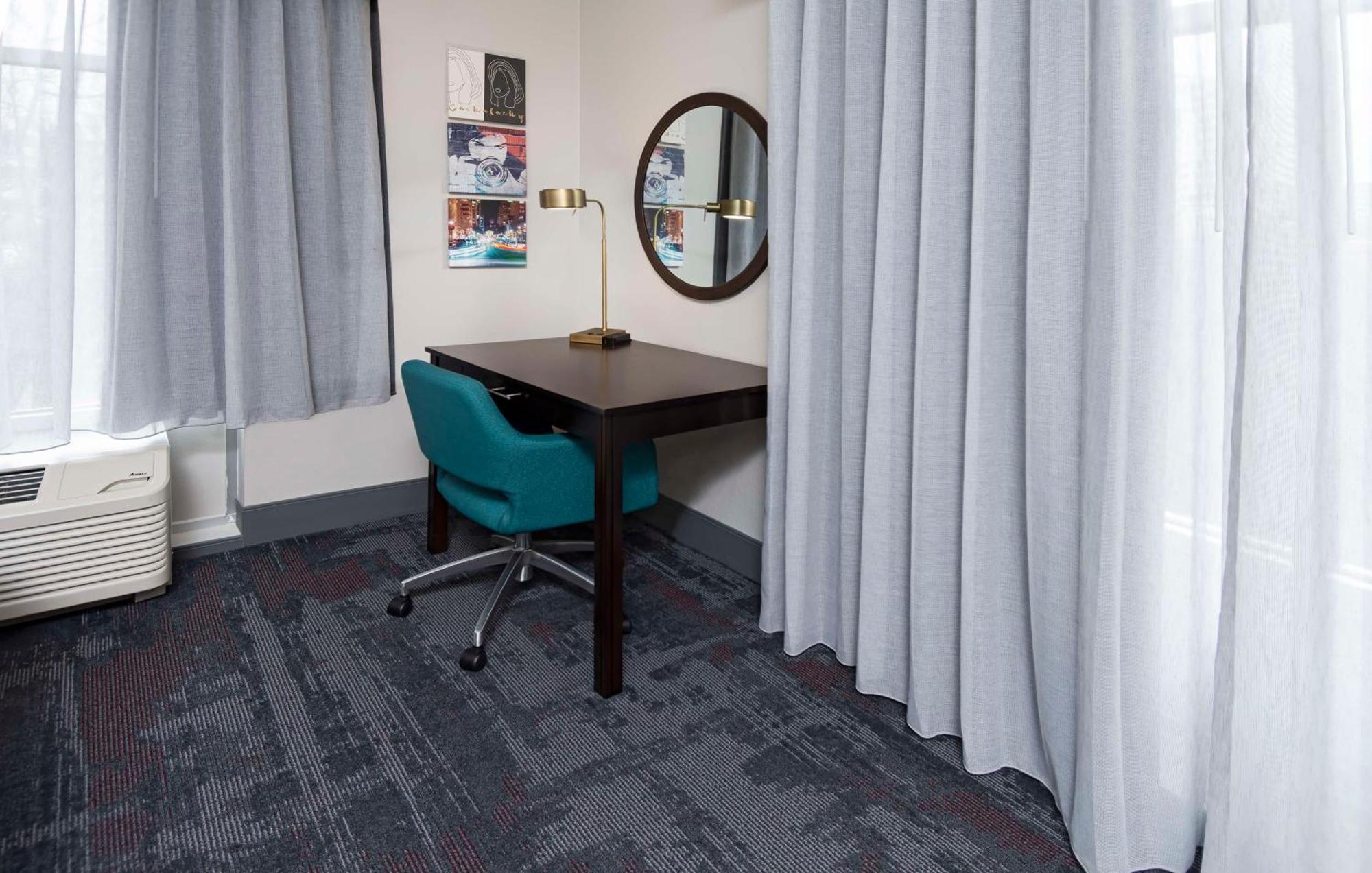 Hampton Inn & Suites - Raleigh Downtown Екстериор снимка