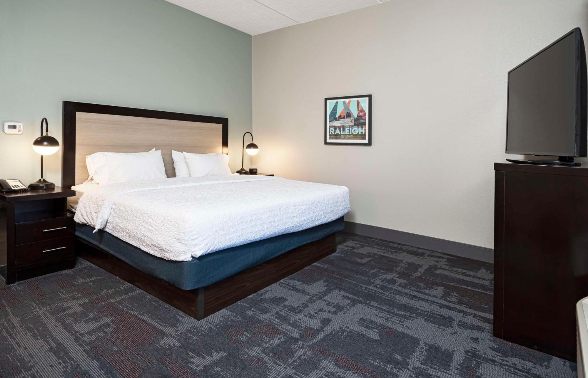 Hampton Inn & Suites - Raleigh Downtown Екстериор снимка