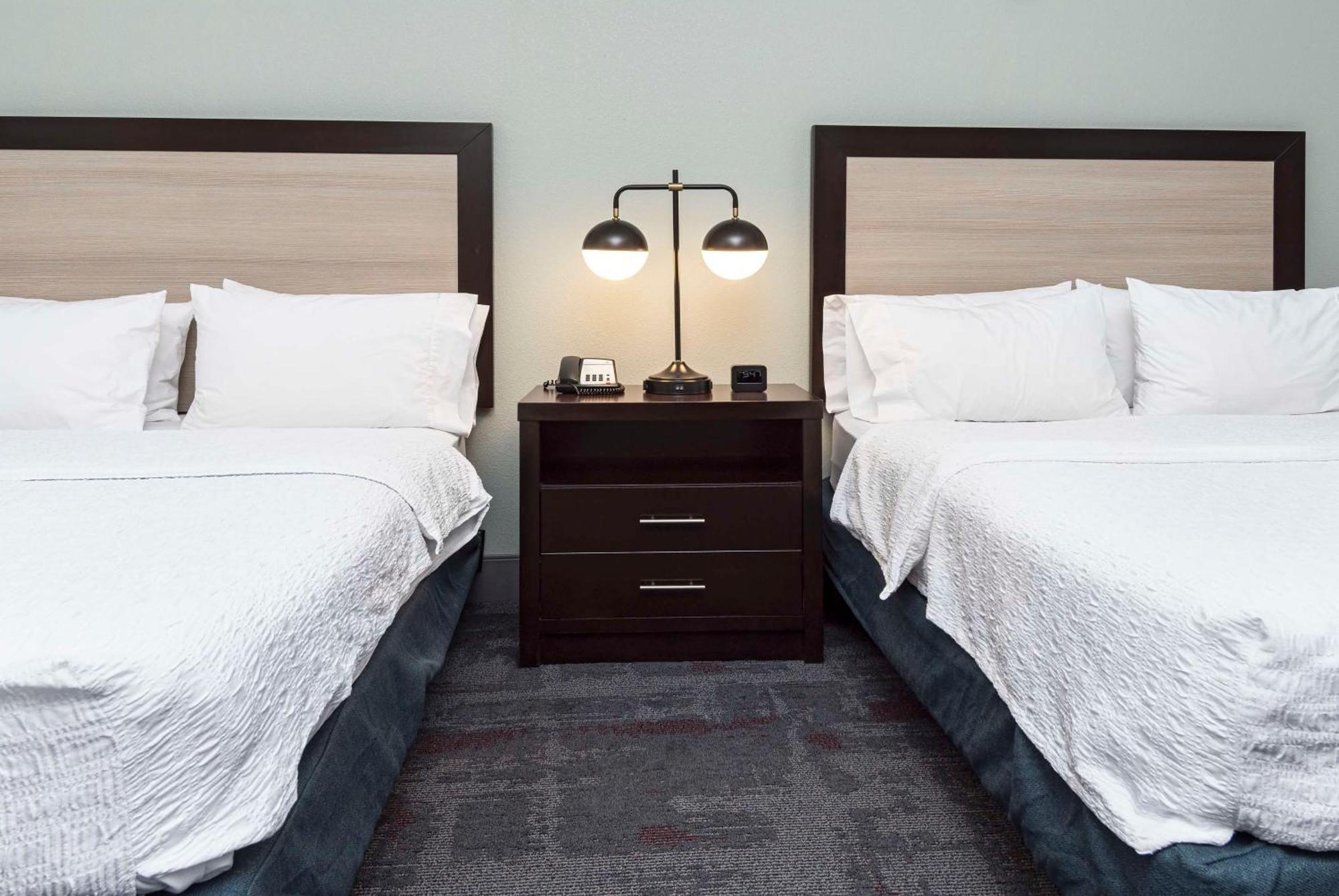Hampton Inn & Suites - Raleigh Downtown Екстериор снимка